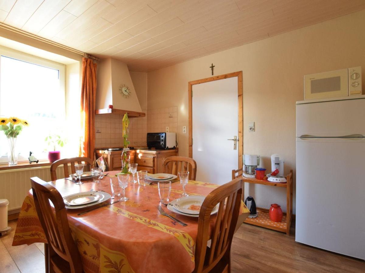 Cozy Holiday Home Near The Forest In Bovigny Gouvy Ngoại thất bức ảnh