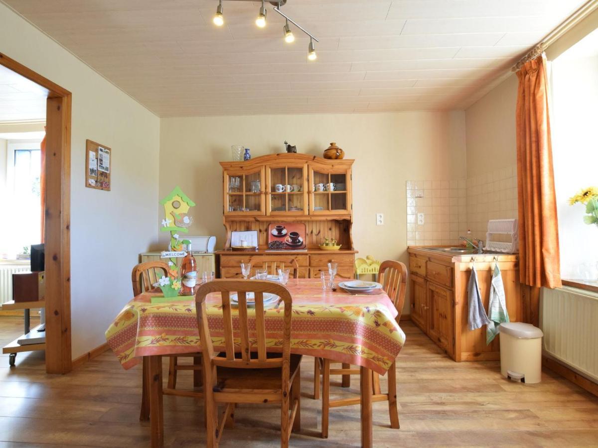 Cozy Holiday Home Near The Forest In Bovigny Gouvy Ngoại thất bức ảnh